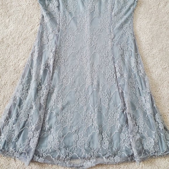 Floyd by Smith Women's Gray Lace Tunic Top - Picture 3 of 7